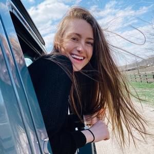 Meet your Posher, Kaelyn